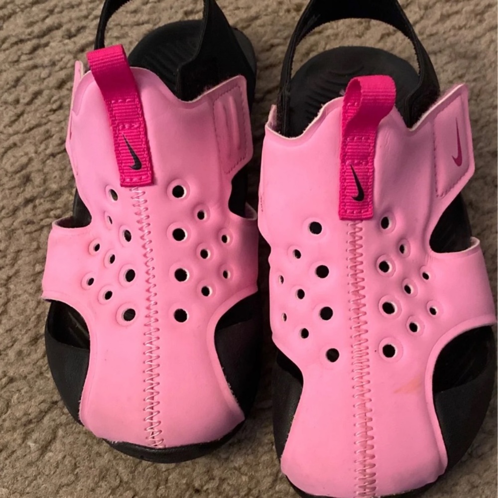 Nike sunray sandals